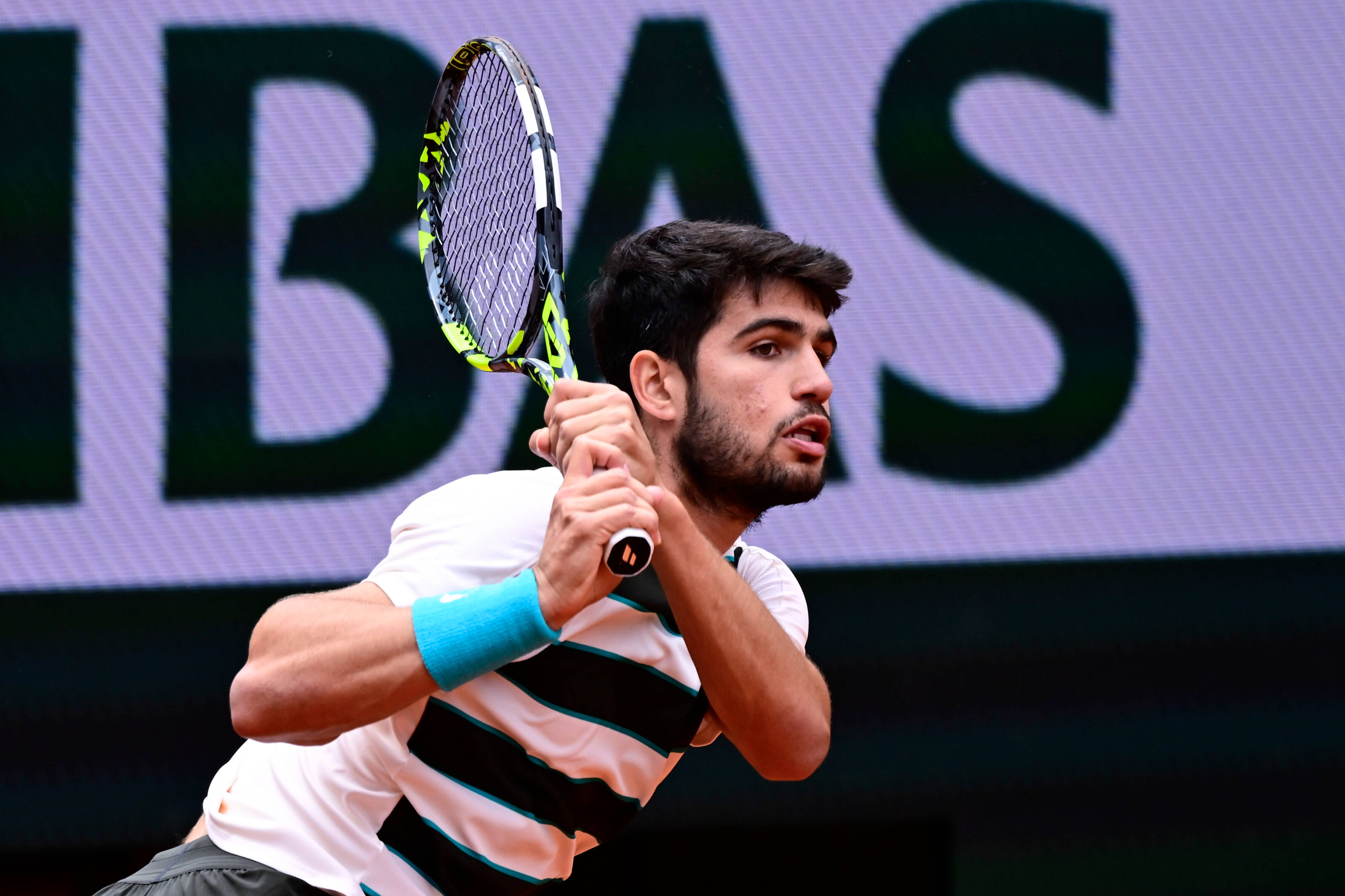 开云体育官方网站-法网逆转蒙特卡洛大师赛,阿尔卡拉斯点燃赛场 第2张 开云体育官方网站-法网逆转蒙特卡洛大师赛,阿尔卡拉斯点燃赛场 第2张