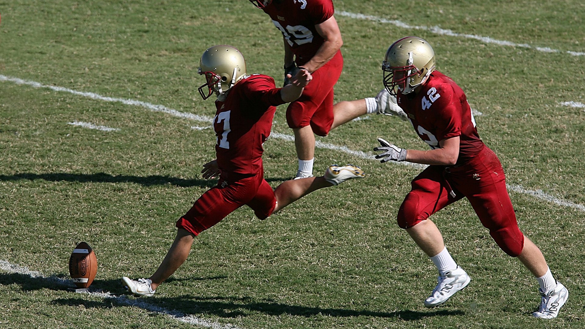 开云体育APP下载-迪巴拉接管世界排名争夺战，伊朗防守锁死乌克兰成胜负手